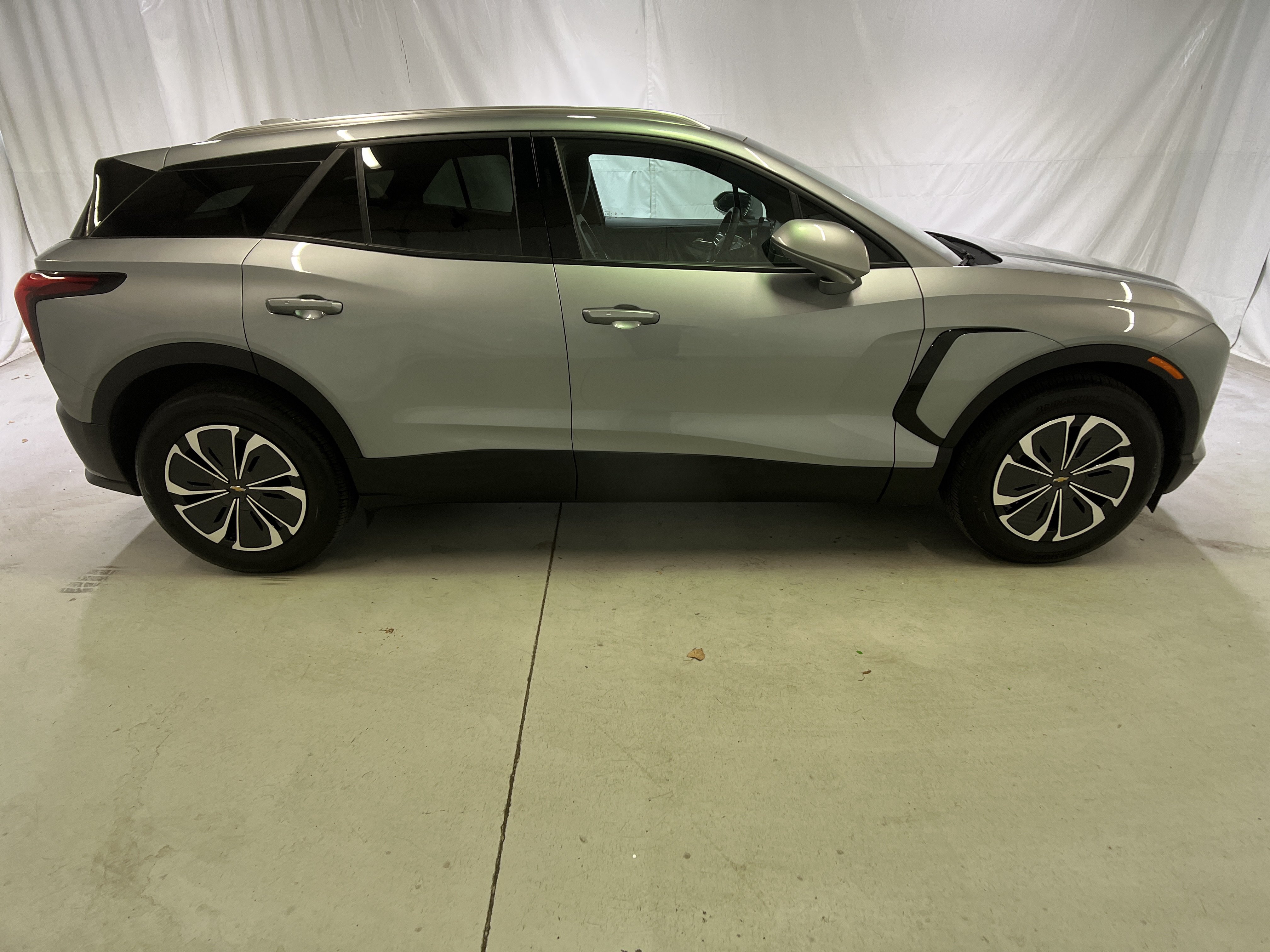 Certified 2024 Chevrolet Blazer EV LT AWD/4WD image 12