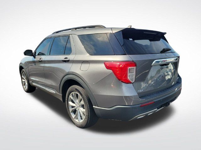 Used 2021 Ford Explorer XLT w/ Equipment Group 202A AWD/4WD image 15