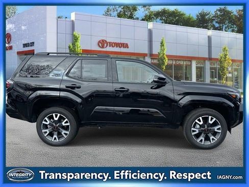 Used 2026 Toyota 4Runner TRD Sport Premium image 2