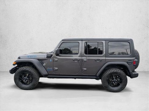 Used 2024 Jeep Wrangler Willys image 8