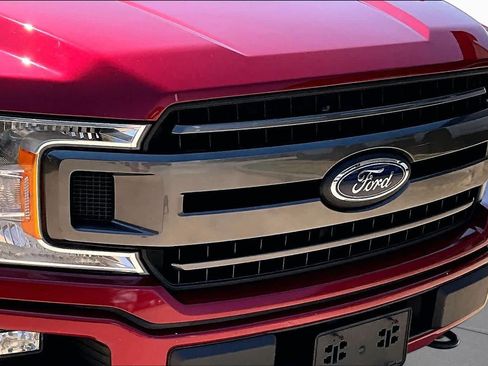Used 2018 Ford F150 XLT w/ Equipment Group 302A Luxury AWD/4WD image 16