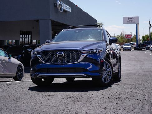 Used 2025 MAZDA CX-5 Signature AWD/4WD image 1
