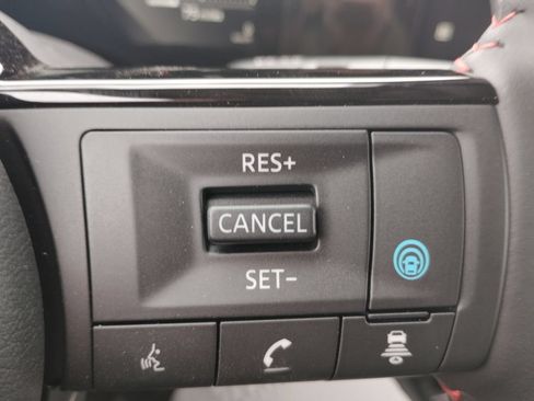 New 2026 Nissan Kicks SR FWD image 19