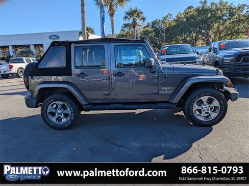 Used 2017 Jeep Wrangler Unlimited Sahara w/ Connectivity Group image 3
