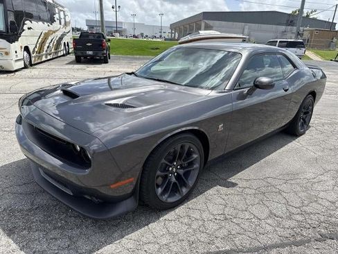 Used 2022 Dodge Challenger R/T Scat Pack RWD image 3
