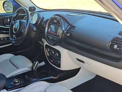 Used 2020 MINI Cooper Clubman S w/ Signature Upholstery Package image 23