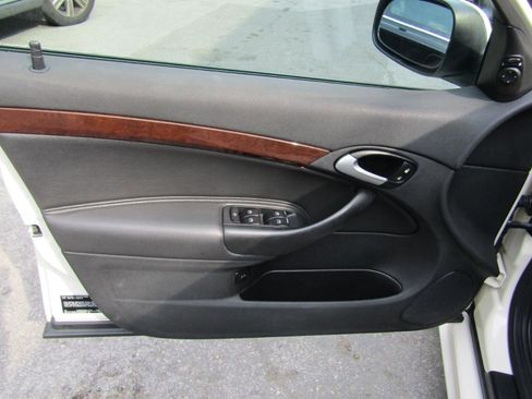 Used 2008 Saab 9-3 2.0T w/ Moonroof Package FWD image 32