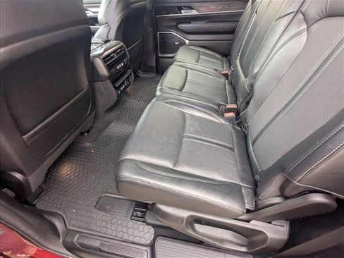 Used 2022 Jeep Wagoneer Series II RWD image 15