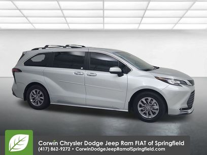 Used 2022 Toyota Sienna XLE
