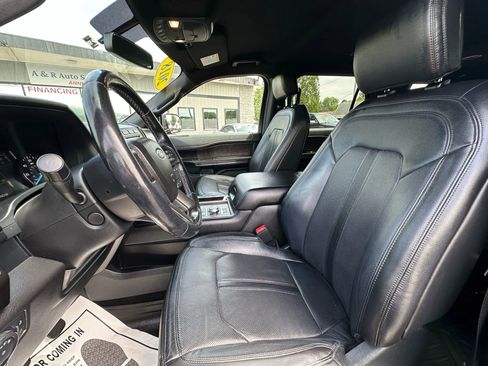 Used 2018 Ford Expedition Max Limited image 14