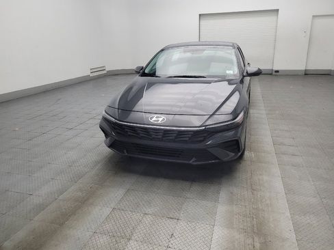 Used 2024 Hyundai Elantra SEL FWD image 15
