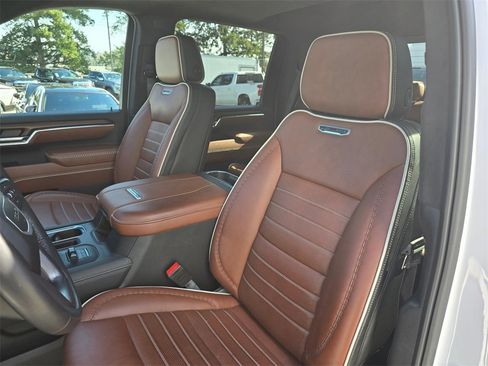 Used 2024 GMC Sierra 3500 Denali Ultimate image 23
