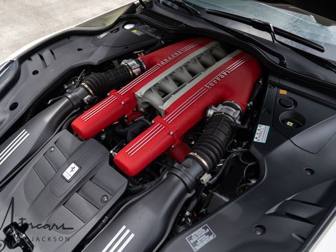 Used 2015 Ferrari F12 Berlinetta image 20