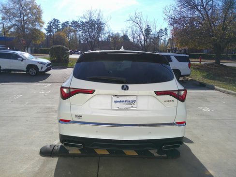 Used 2022 Acura MDX FWD w/ Technology Package image 11