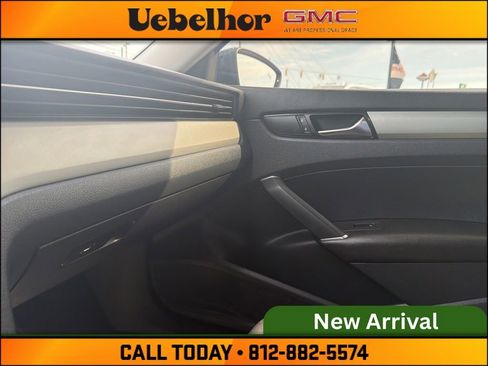 Used 2020 Volkswagen Passat 2.0T S FWD image 28
