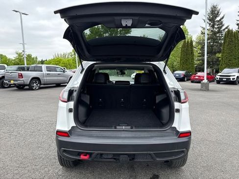 Used 2022 Jeep Cherokee Trailhawk w/ Trailer Tow Group AWD/4WD image 6