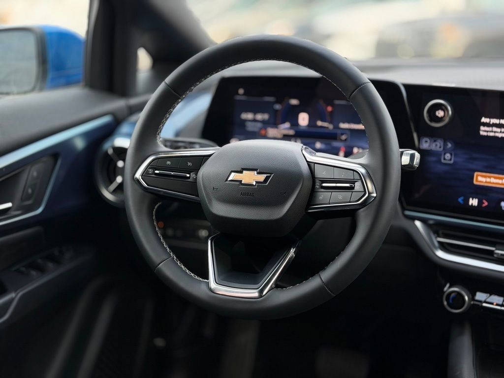New 2026 Chevrolet Equinox EV LT AWD/4WD image 11