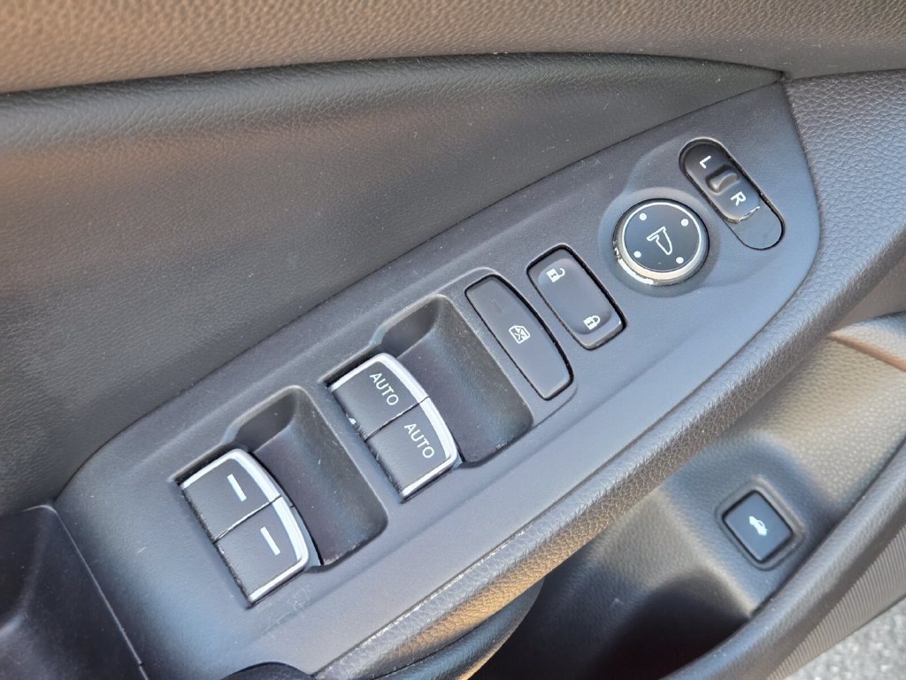 Used 2018 Honda Accord Sport image 23