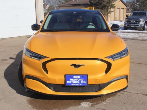 Certified 2022 Ford Mustang Mach-E Premium image 9