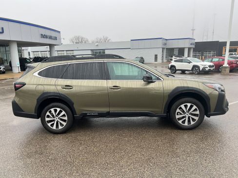 Certified 2025 Subaru Outback Premium w/ Popular Package #1A image 8