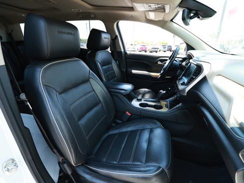 Used 2017 GMC Acadia Denali w/ Technology Package AWD/4WD image 33