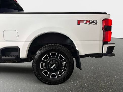 Used 2025 Ford F250 Platinum AWD/4WD image 14