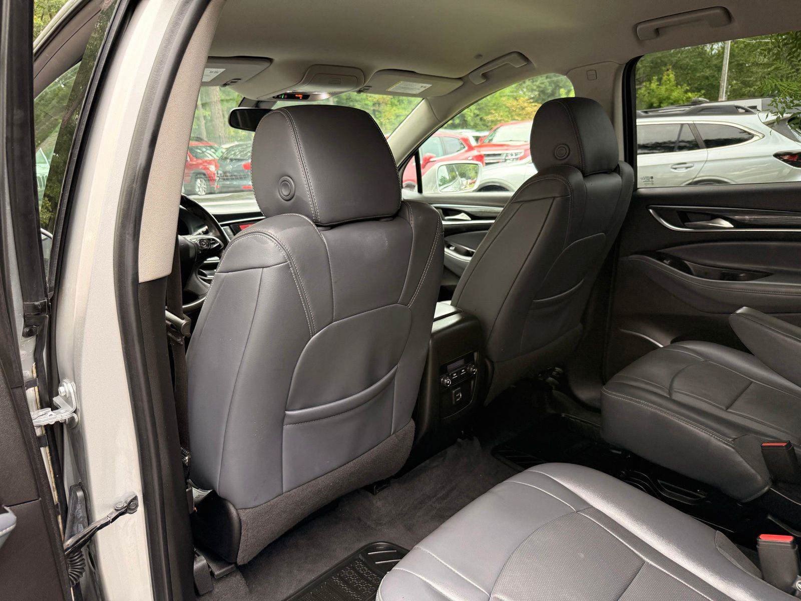 Used 2020 Buick Enclave Essence FWD image 21