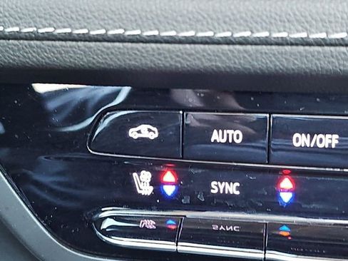 Used 2023 Buick Envision Avenir image 46