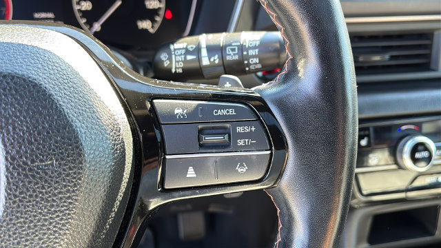 Used 2023 Honda Pilot TrailSport image 15