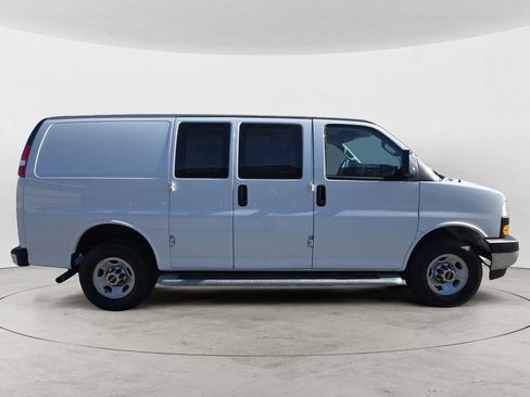 Used 2024 GMC Savana 2500 w/ Driver Convenience Package RWD image 6