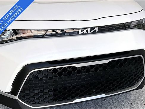 Used 2025 Kia Soul LX w/ LX Technology Package image 37