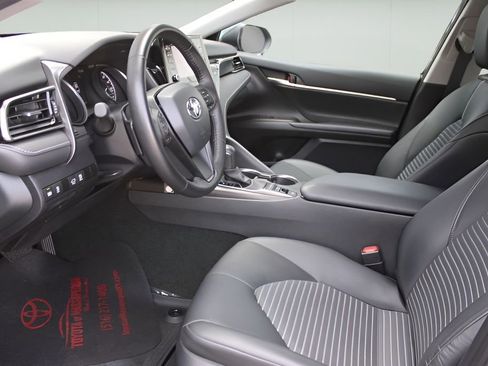 Certified 2023 Toyota Camry SE image 7
