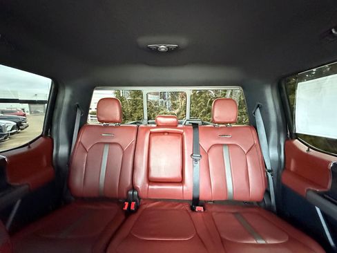 Used 2022 Ford F250 Platinum AWD/4WD image 3