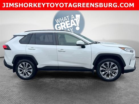 Used 2019 Toyota RAV4 Limited image 2