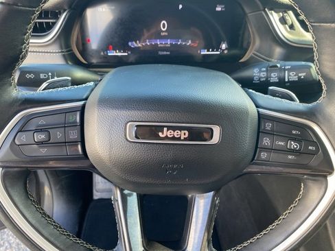 Used 2022 Jeep Grand Cherokee L Laredo w/ Luxury Tech Group I image 13