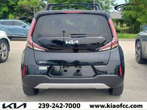 Certified 2023 Kia Soul LX w/ LX Technology Package FWD image 9