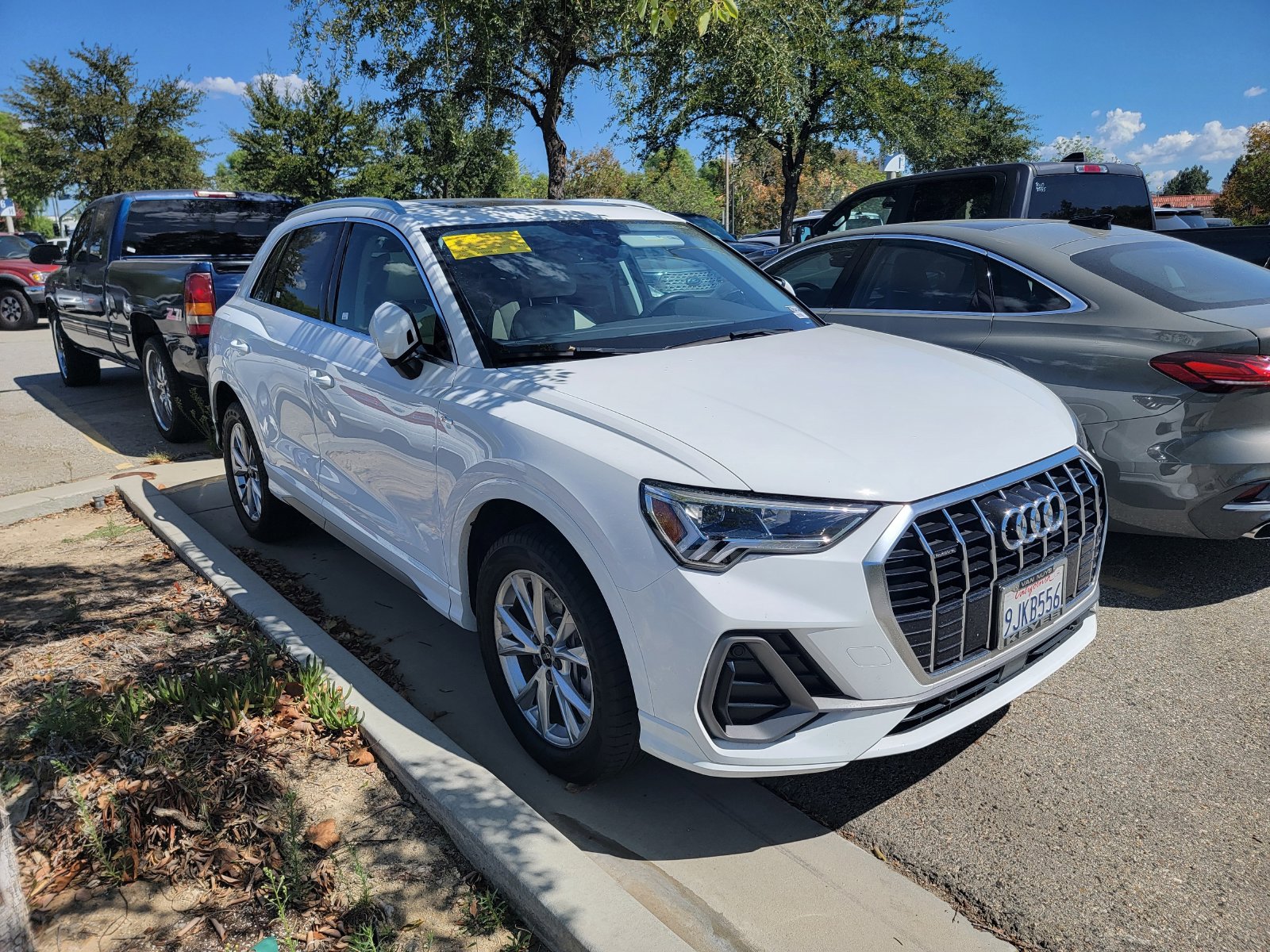 Used 2024 Audi Q3 2.0T Premium AWD/4WD image 2