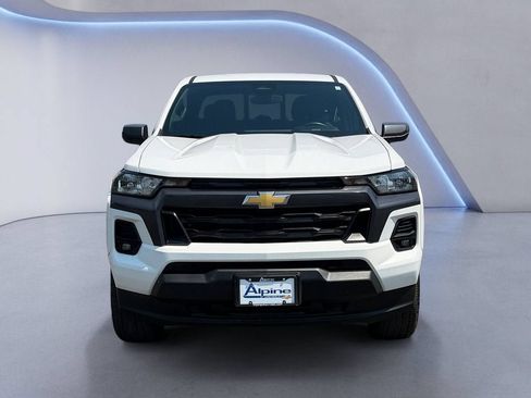 Used 2024 Chevrolet Colorado LT w/ LT Convenience Package AWD/4WD image 8