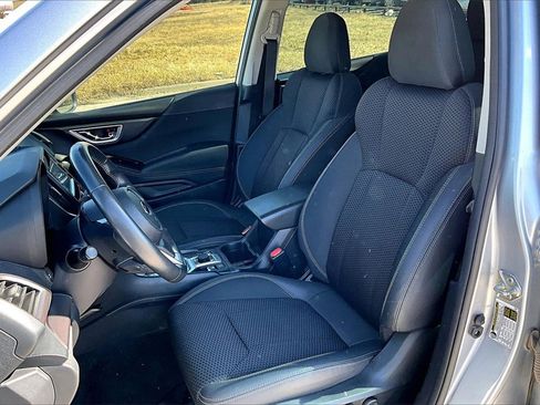 Used 2023 Subaru Forester Premium image 22