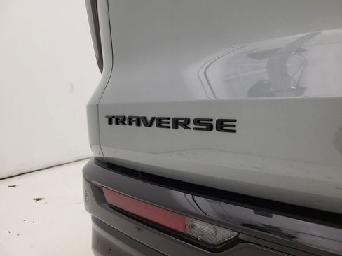 New 2026 Chevrolet Traverse RS w/ LPO, Floor Liner Package image 30