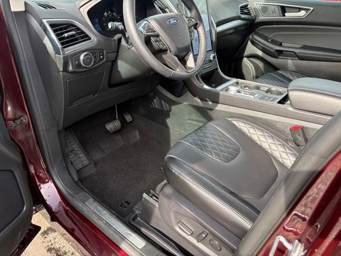 Used 2024 Ford Edge Titanium AWD/4WD image 14