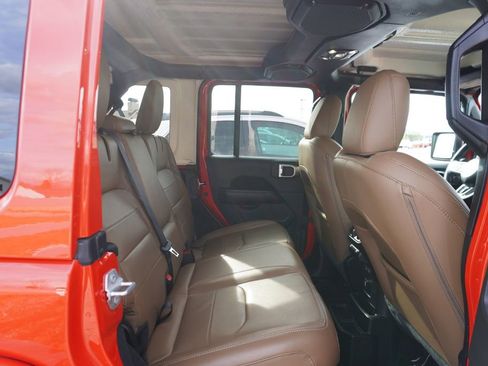 Used 2023 Jeep Wrangler Unlimited Sahara image 7