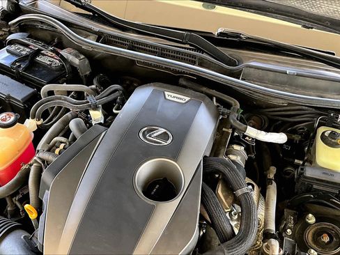 Used 2018 Lexus IS 300 F Sport w/ F Sport Package RWD image 31