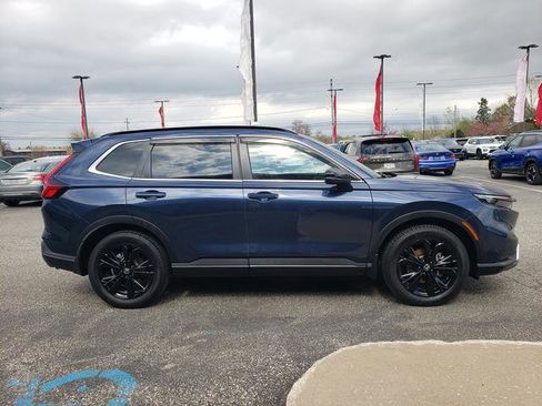 Used 2025 Honda CR-V Sport Touring image 2
