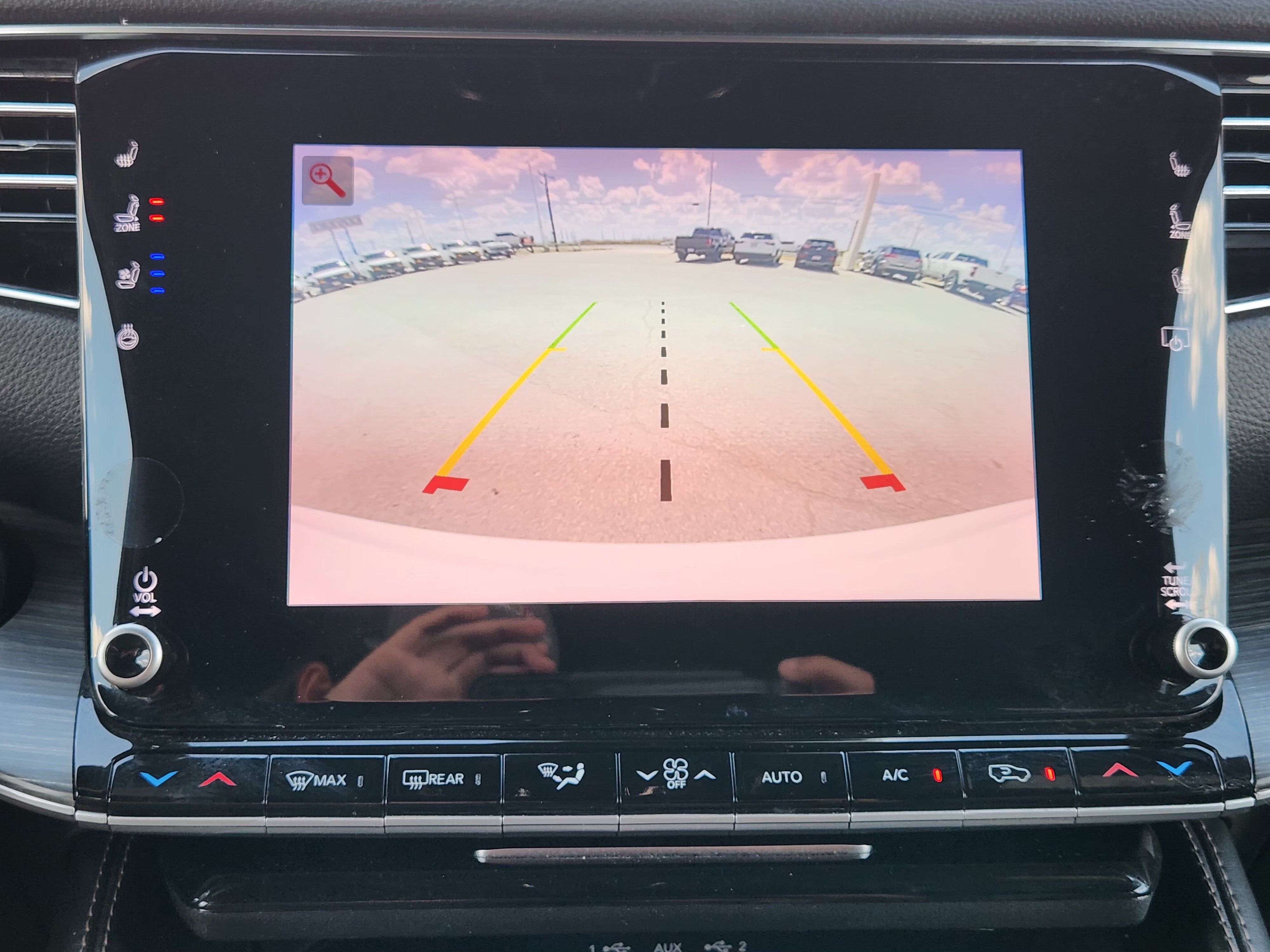Used 2024 Jeep Wagoneer Series II w/ Flexible Seating Group RWD image 18