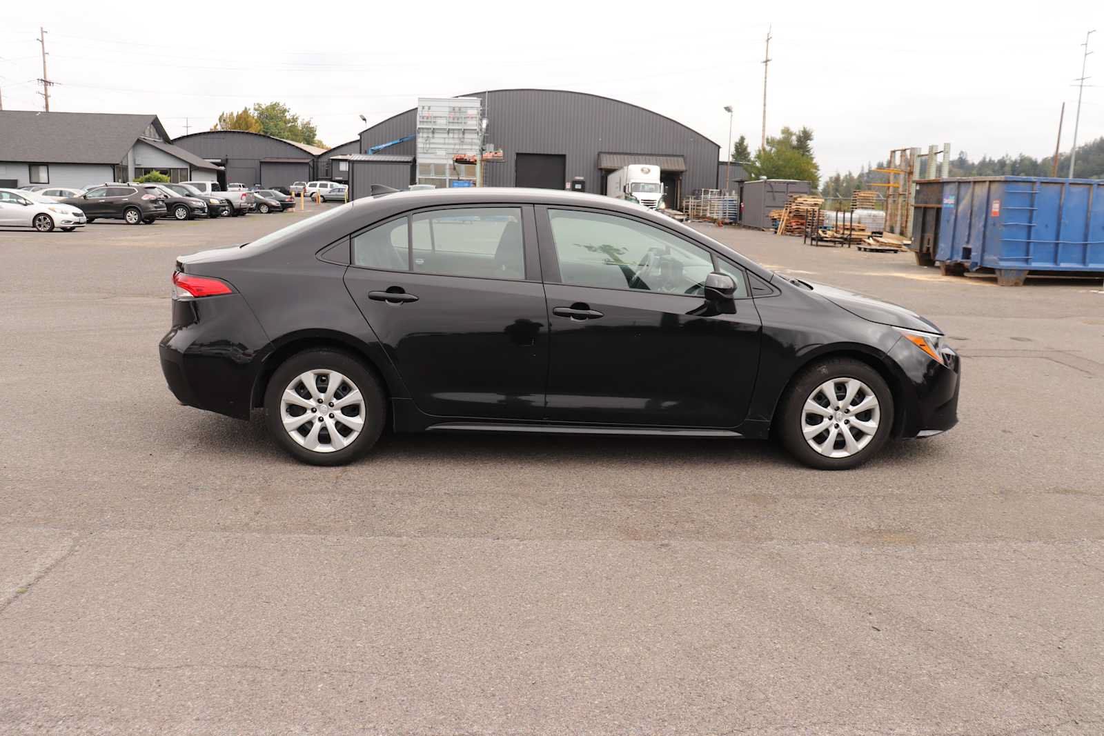 Used 2024 Toyota Corolla LE FWD image 4