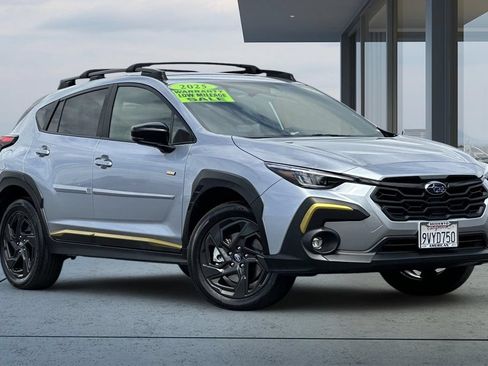 Used 2025 Subaru Crosstrek 2.5i Sport AWD/4WD image 2