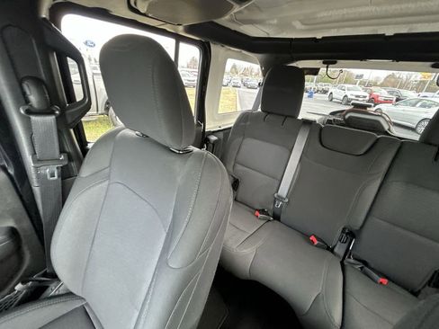Used 2021 Jeep Wrangler Unlimited Sport AWD/4WD image 14