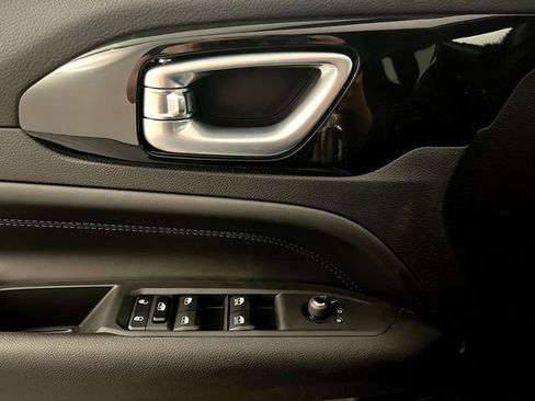 New 2026 Jeep Compass Latitude AWD/4WD image 13