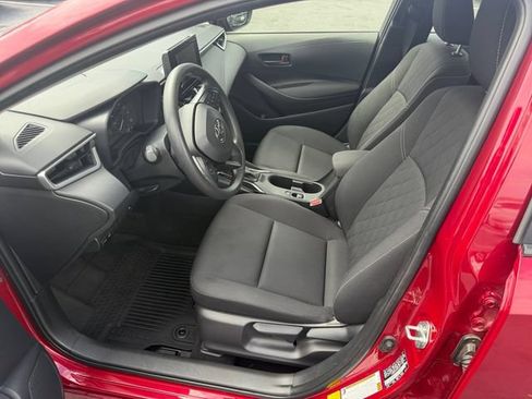 Used 2025 Toyota Corolla LE AWD/4WD image 28